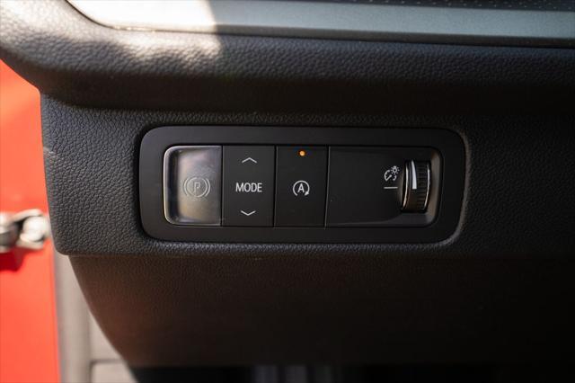 Photo of 2025 Radiant Red Tintcoat Chevrolet Traverse
