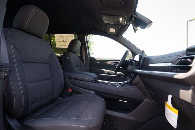 Photo of 2025 Radiant Red Tintcoat Chevrolet Traverse