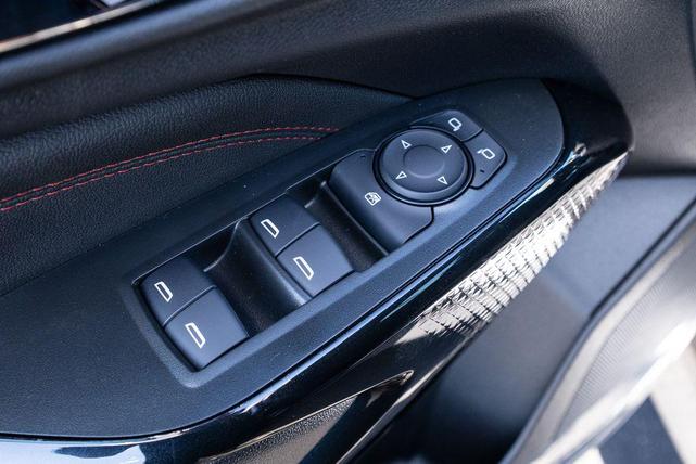 Photo of 2025 Mosaic Black Metallic Chevrolet Trax