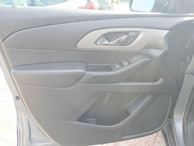 Photo of 2020 Satin Steel Metallic Chevrolet Traverse