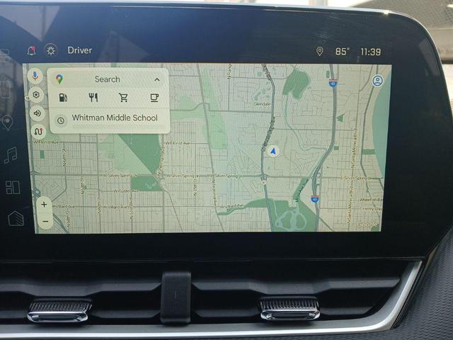 Photo of 2025 Summit White Chevrolet Equinox