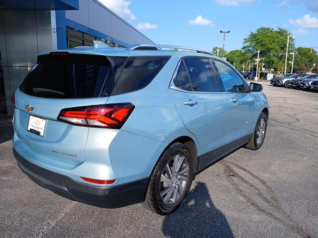 Photo of 2022 Seaglass Blue Metallic Chevrolet Equinox