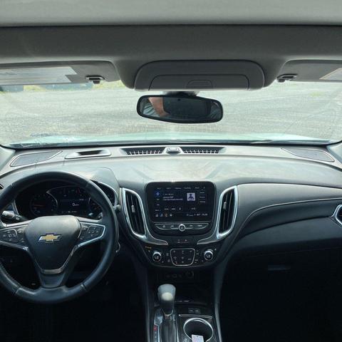 Photo of 2022 Seaglass Blue Metallic Chevrolet Equinox
