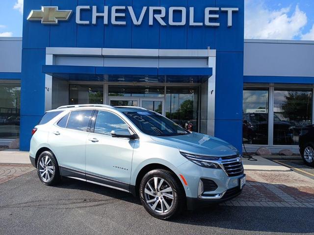 Photo of 2022 Seaglass Blue Metallic Chevrolet Equinox
