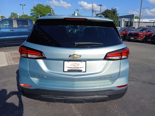 Photo of 2022 Seaglass Blue Metallic Chevrolet Equinox
