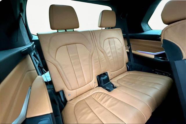 Photo of 2019 Arctic Gray Metallic BMW X7