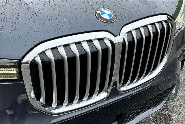Photo of 2019 Arctic Gray Metallic BMW X7