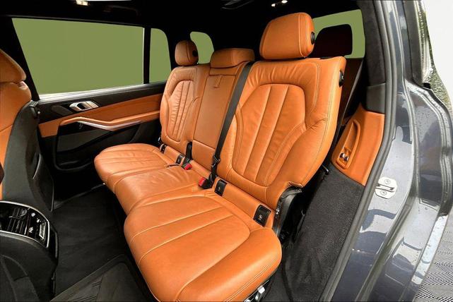 Photo of 2019 Arctic Gray Metallic BMW X7