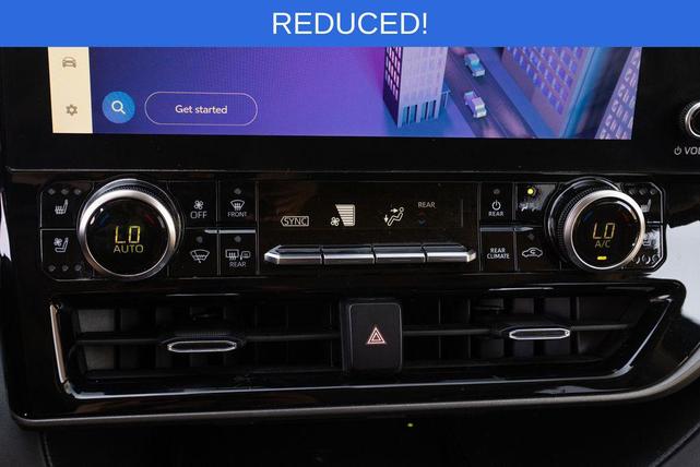 Photo of 2023 Magnetic Gray Metallic Toyota Highlander