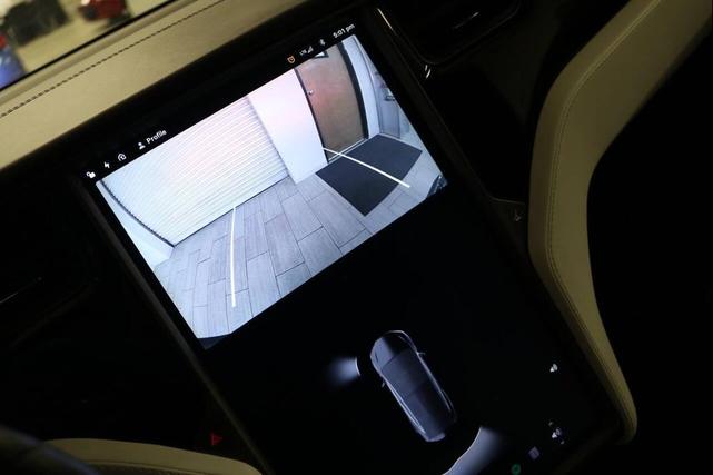 Photo of 2018 Black Tesla Model X