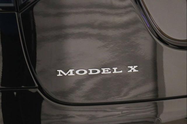 Photo of 2018 Black Tesla Model X