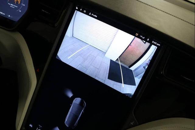 Photo of 2018 Black Tesla Model X