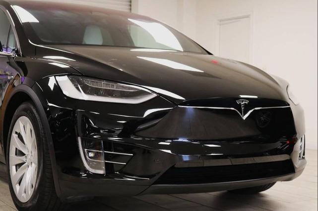 Photo of 2018 Black Tesla Model X