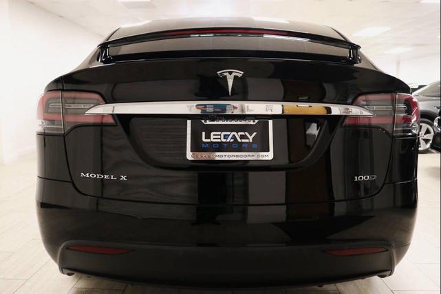 Photo of 2018 Black Tesla Model X