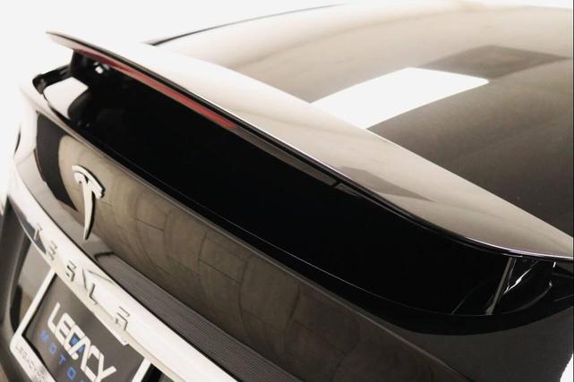 Photo of 2018 Black Tesla Model X