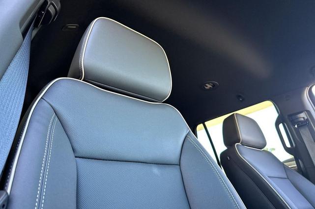Photo of 2025 Volcanic Red Tintcoat GMC Yukon