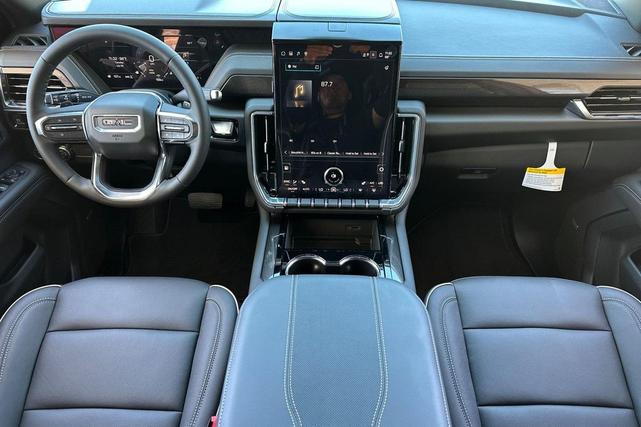 Photo of 2025 Volcanic Red Tintcoat GMC Yukon