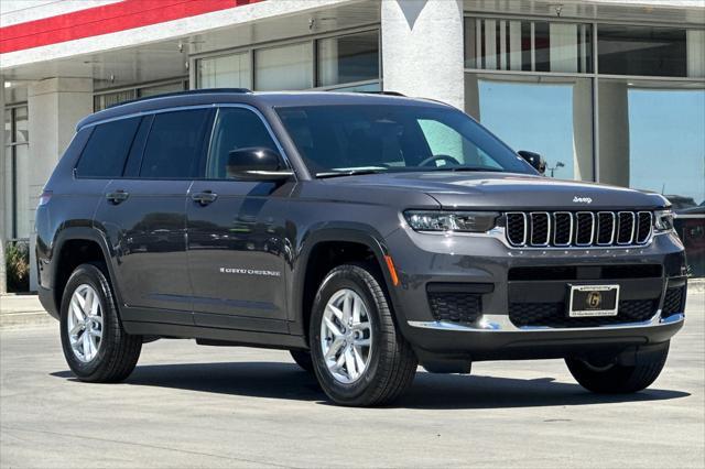 Photo of 2025 Baltic Gray Metallic Clearcoat Jeep Grand Cherokee L