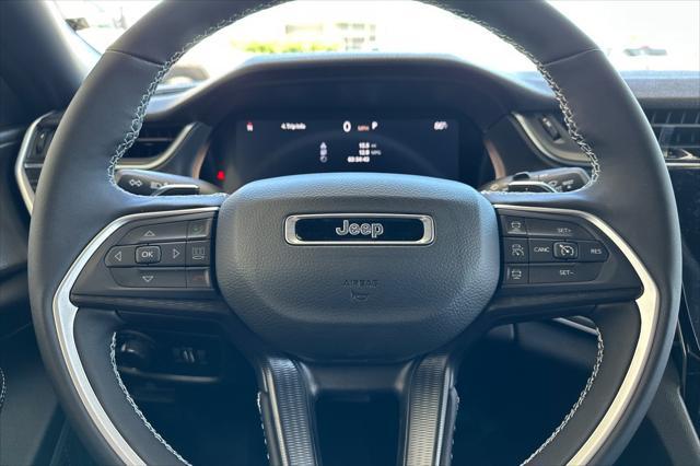 Photo of 2025 Baltic Gray Metallic Clearcoat Jeep Grand Cherokee L