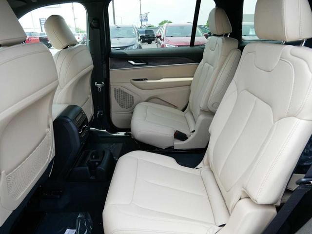 Photo of 2025 Black Jeep Grand Cherokee L