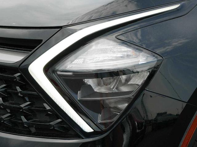 Photo of 2023 Black Kia Sportage