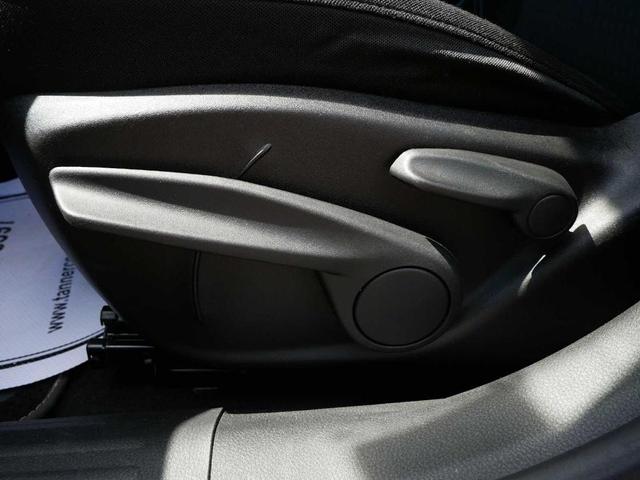 Photo of 2021 Black Jeep Renegade
