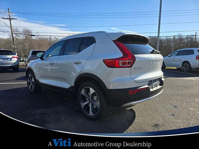 Photo of 2025 Crystal White Pearl Volvo XC40