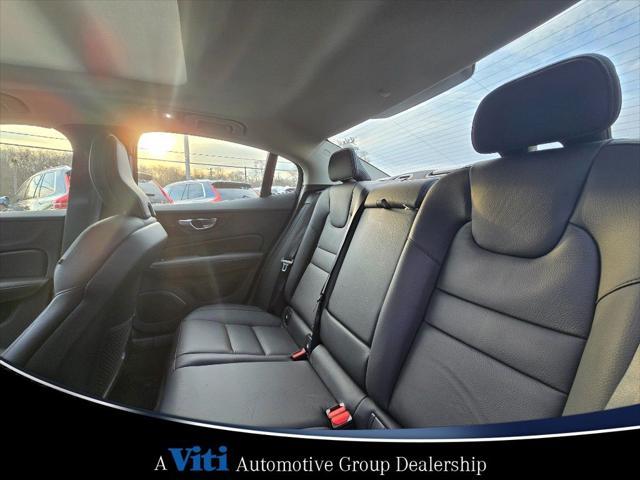 Photo of 2025 Vapour Grey Metallic Volvo S60