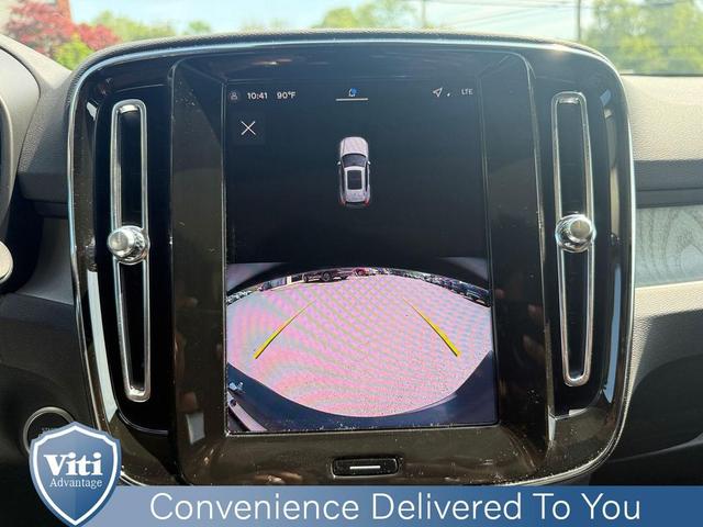 Photo of 2026 Denim Blue Volvo XC40