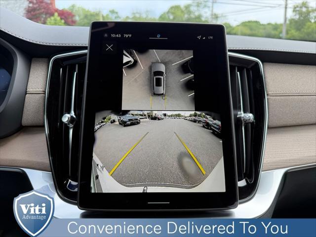 Photo of 2026 Crystal White Volvo XC90 Plug-In Hybrid