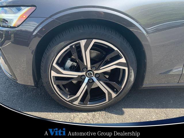 Photo of 2024 Gray Volvo S60