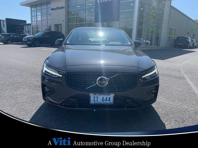 Photo of 2024 Gray Volvo S60