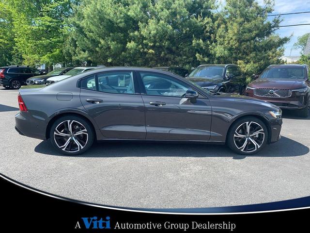 Photo of 2024 Gray Volvo S60