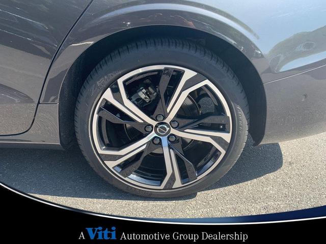 Photo of 2024 Gray Volvo S60