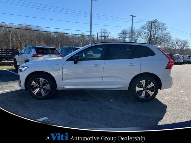 Photo of 2025 Crystal White Metallic Volvo XC60 Plug-In Hybrid