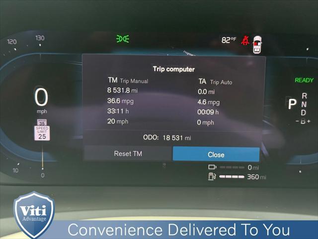 Photo of 2023 Onyx Black Metallic Volvo XC90 Recharge Plug-In Hybrid