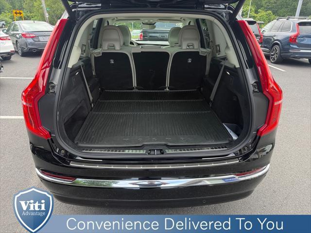 Photo of 2023 Onyx Black Metallic Volvo XC90 Recharge Plug-In Hybrid