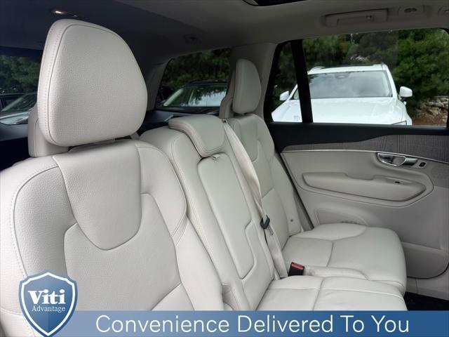 Photo of 2023 Onyx Black Metallic Volvo XC90 Recharge Plug-In Hybrid