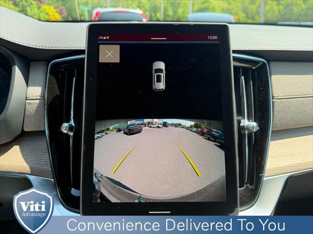 Photo of 2025 Onyx Black Volvo XC90