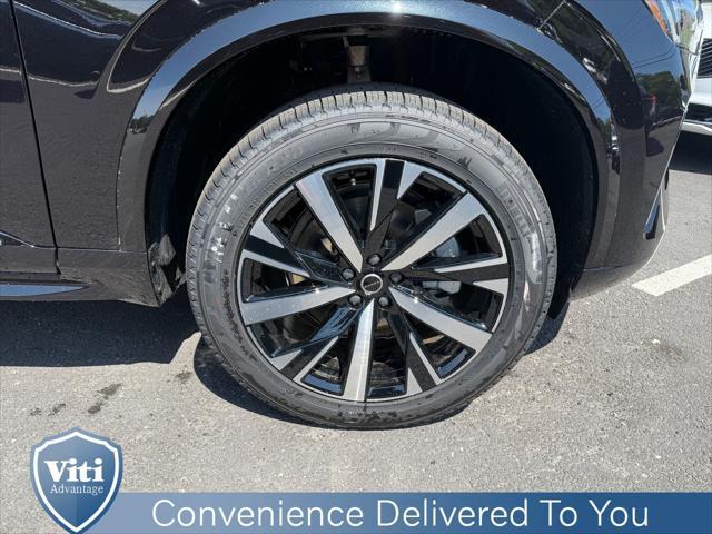 Photo of 2025 Onyx Black Volvo XC90