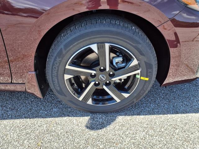 Photo of 2025 Rosewood Metallic Nissan Sentra