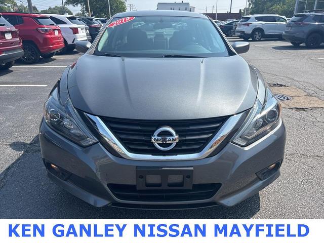 Photo of 2017 Gun Metallic Nissan Altima