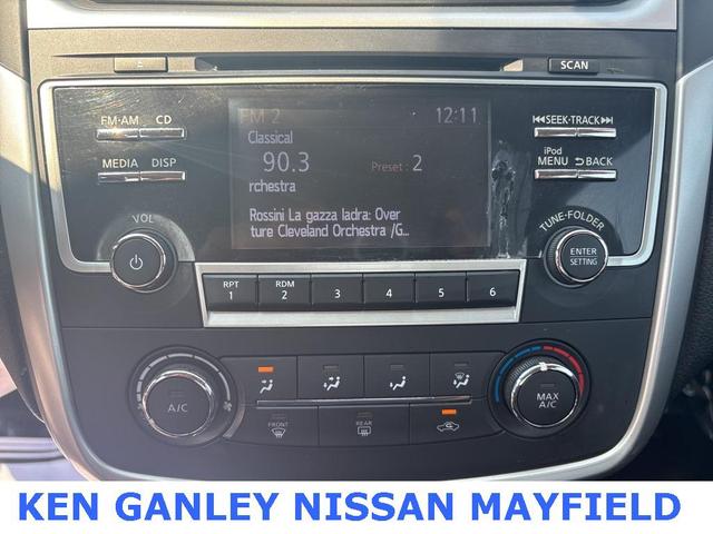 Photo of 2017 Gun Metallic Nissan Altima