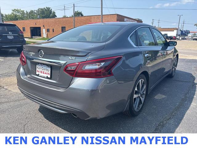 Photo of 2017 Gun Metallic Nissan Altima