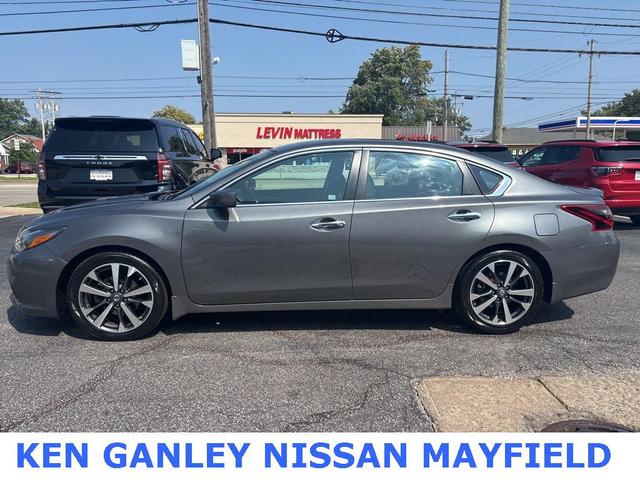 Photo of 2017 Gun Metallic Nissan Altima