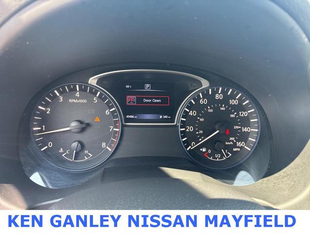 Photo of 2017 Gun Metallic Nissan Altima