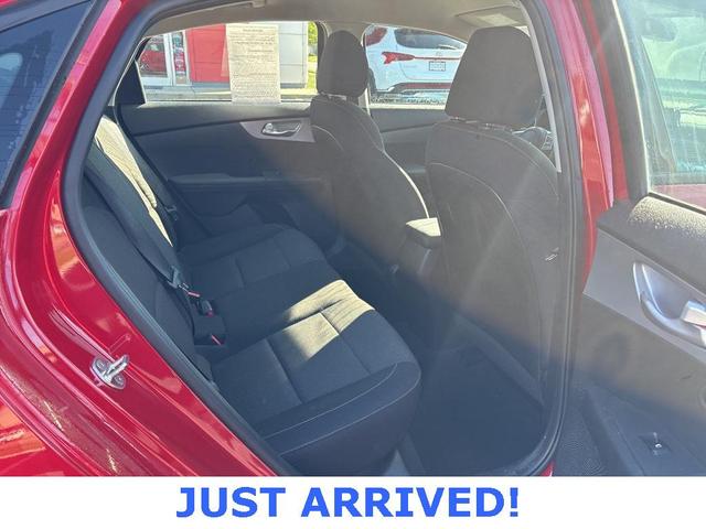 Photo of 2023 Currant Red Kia Forte