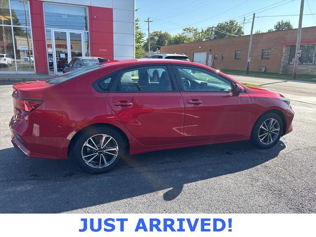 Photo of 2023 Currant Red Kia Forte
