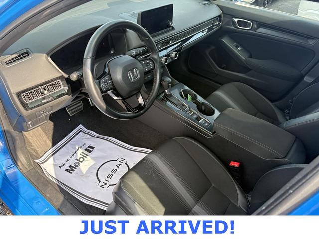 Photo of 2022 Boost Blue Pearl Honda Civic