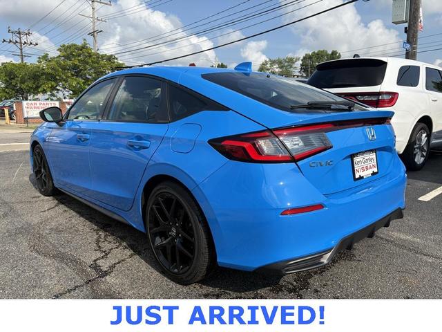Photo of 2022 Boost Blue Pearl Honda Civic